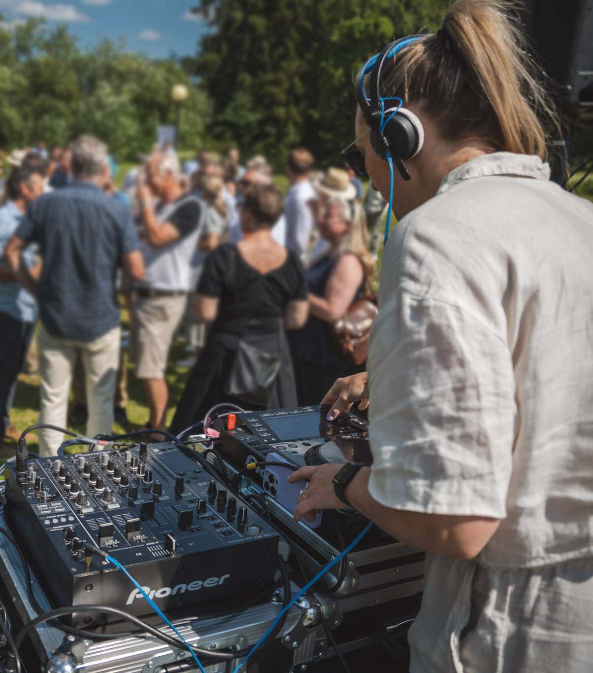 Josefine Goodwin Djar på en sommarfest i Linköping Science Park